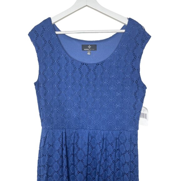 Ronni Nicole Blue Eyelet Lace Pleated Dress Women’s Size 14 - Picture 2 of 11